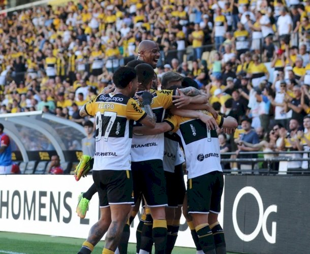CRICIÚMA VENCE O VILA NOVA NO HH E SEGUE NA LIDERANÇA