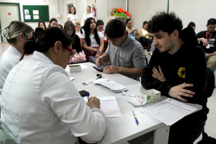 Parceria entre Unesc e Hemosc arrecada 52 bolsas de sangue em ação de coleta nas Clínicas Integradas