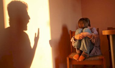 PAIS SÃO DENUNCIADOS PELA DIREÇÃO DE ESCOLA DE MAUS TRATOS CONTRA CRIANÇAS