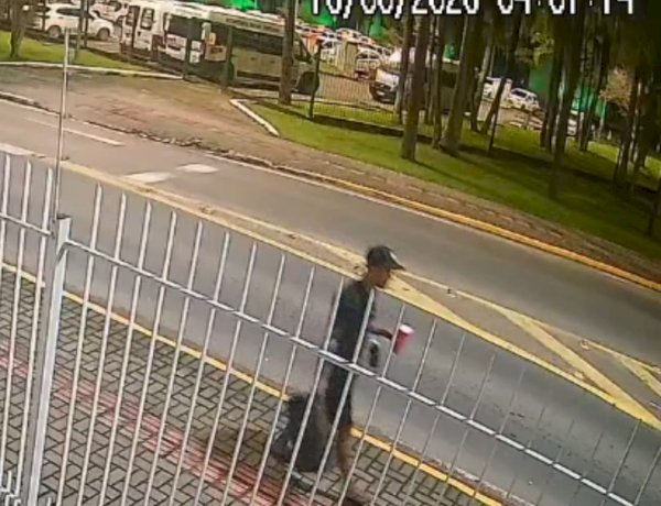 HOMEM QUE MATOU MULHER COM FIO DE CABO DE CELULAR É PRESO PELA POLÍCIA