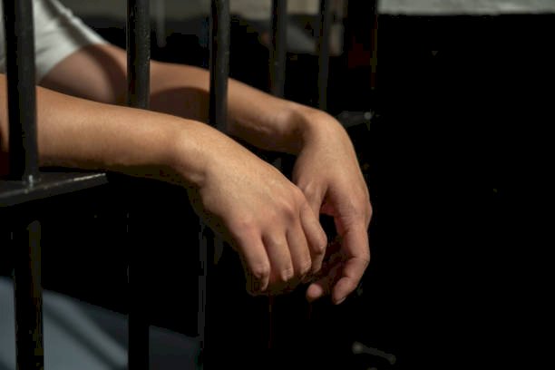 PAI É PRESO ACUSADO DE ESTUPRAR A PRÓPRIA FILHA QUANDO TINHA 8 ANOS E SE ESTENDERAM ATÉ OS 15 ANOS
