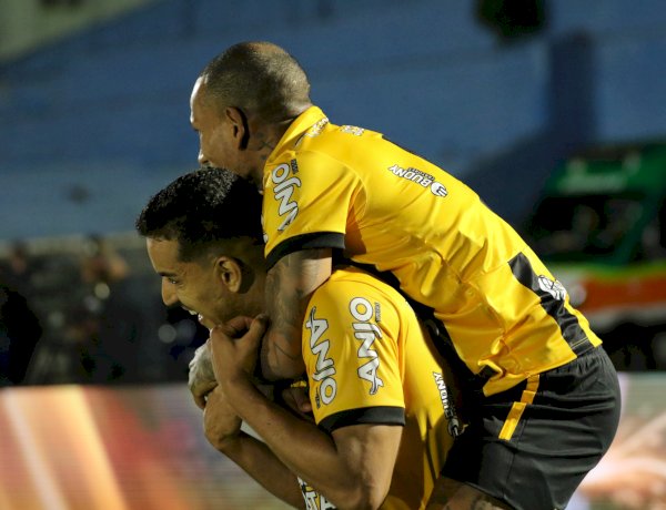 Criciúma vence o América-MG e mantem viva a esperança da série A