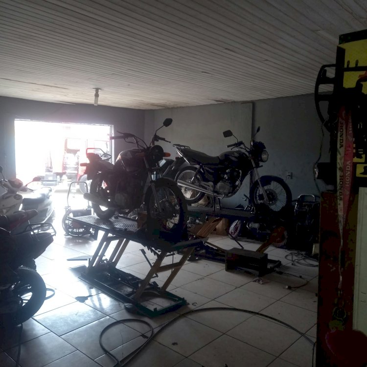 OFINA DE MOTO TEM PRINCIPIO DE INCÊNDIO