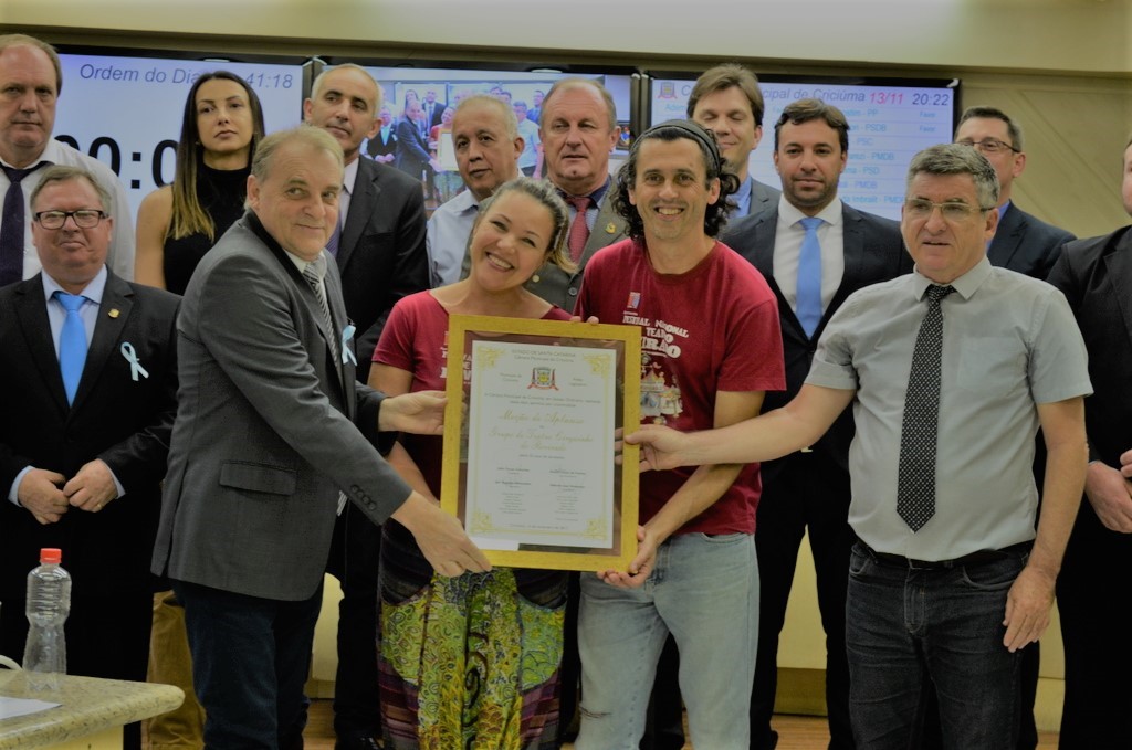 Grupo de Teatro Cirquinho do Revirado é homenageado