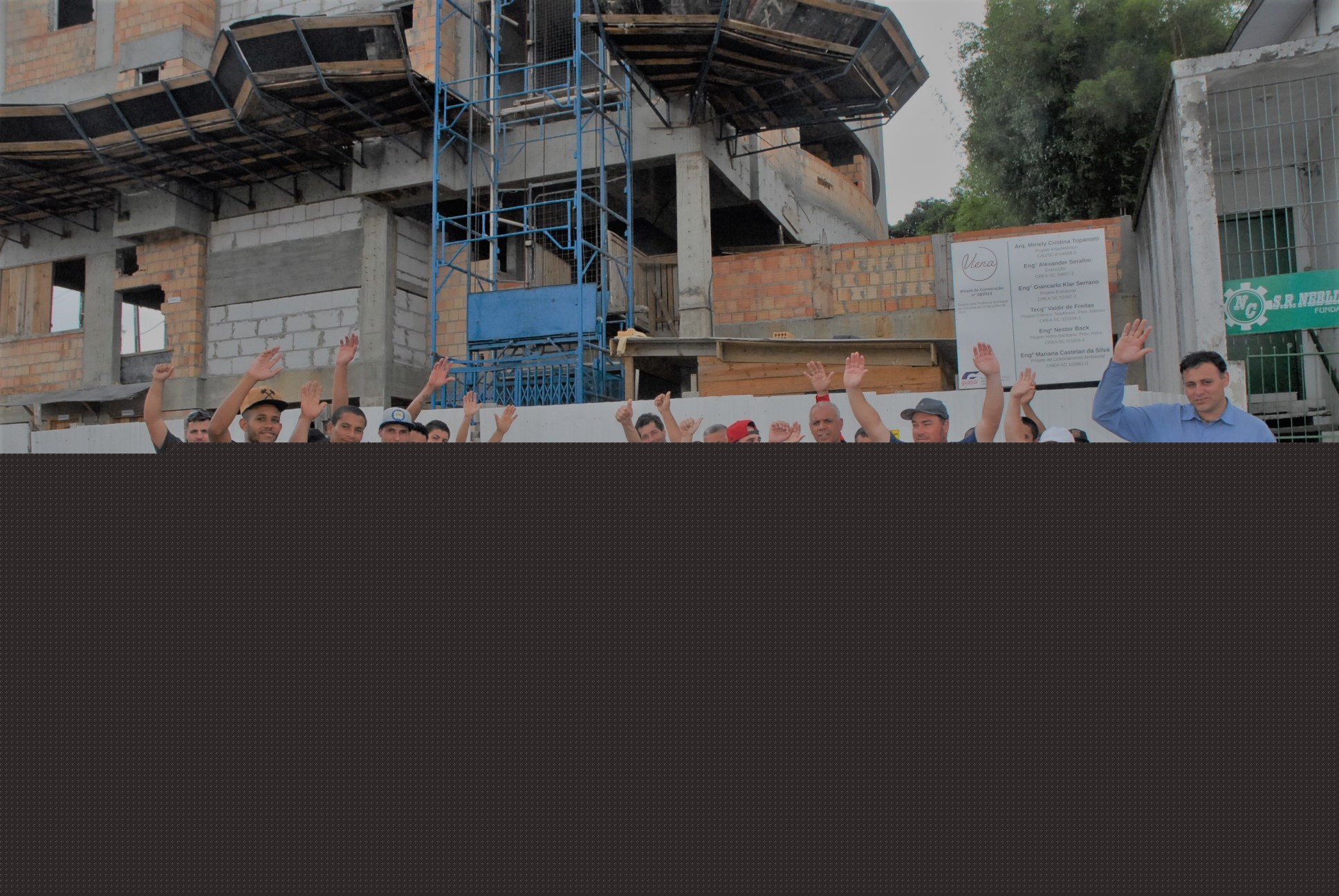 TRABALHADORES DA CONSTRUTORA GIDEÕES FICAM SEM SALÁRIOS E PROTESTAM CONTRA EMPRESA