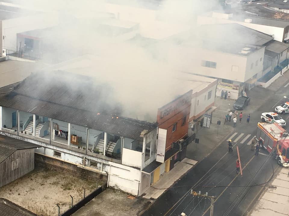 Casa do Mineiro pega fogo na Próspera
