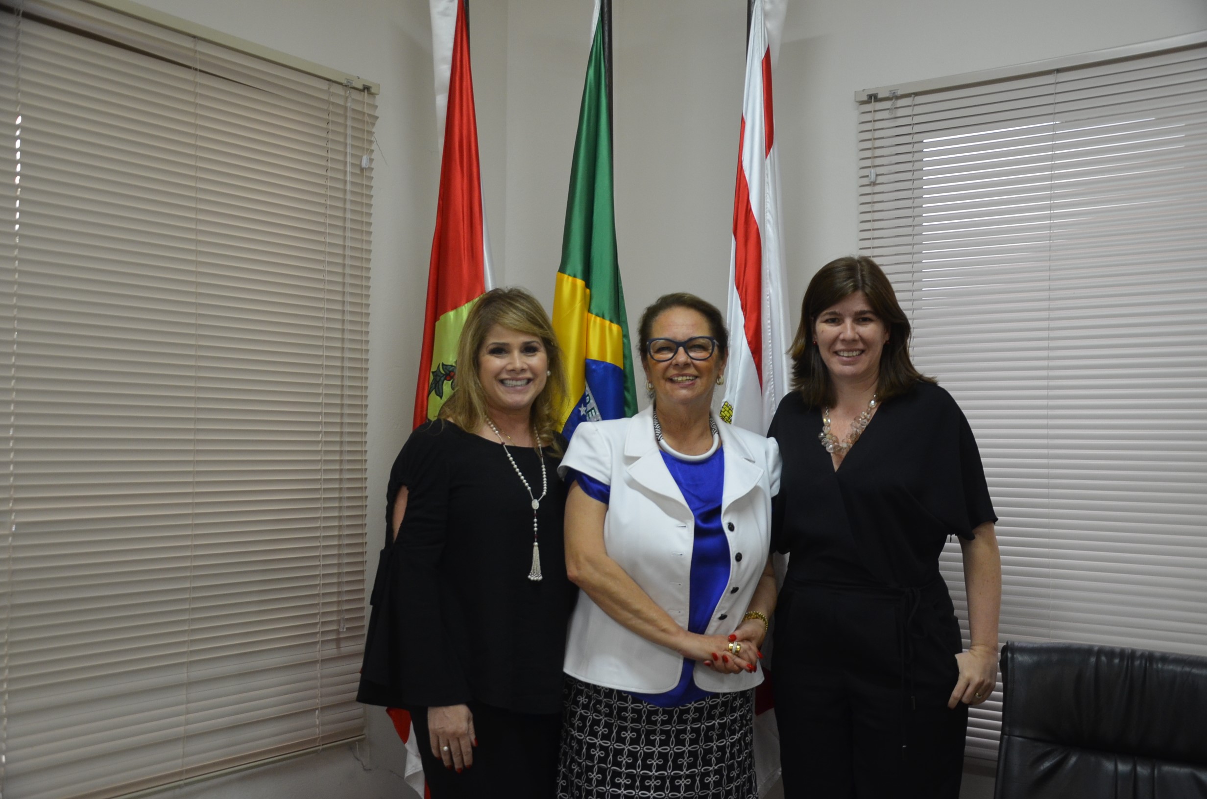 Missão do Ministério da Justiça chega ao estado para divulgar projeto “Mulheres Presas” e conhecer política laboral