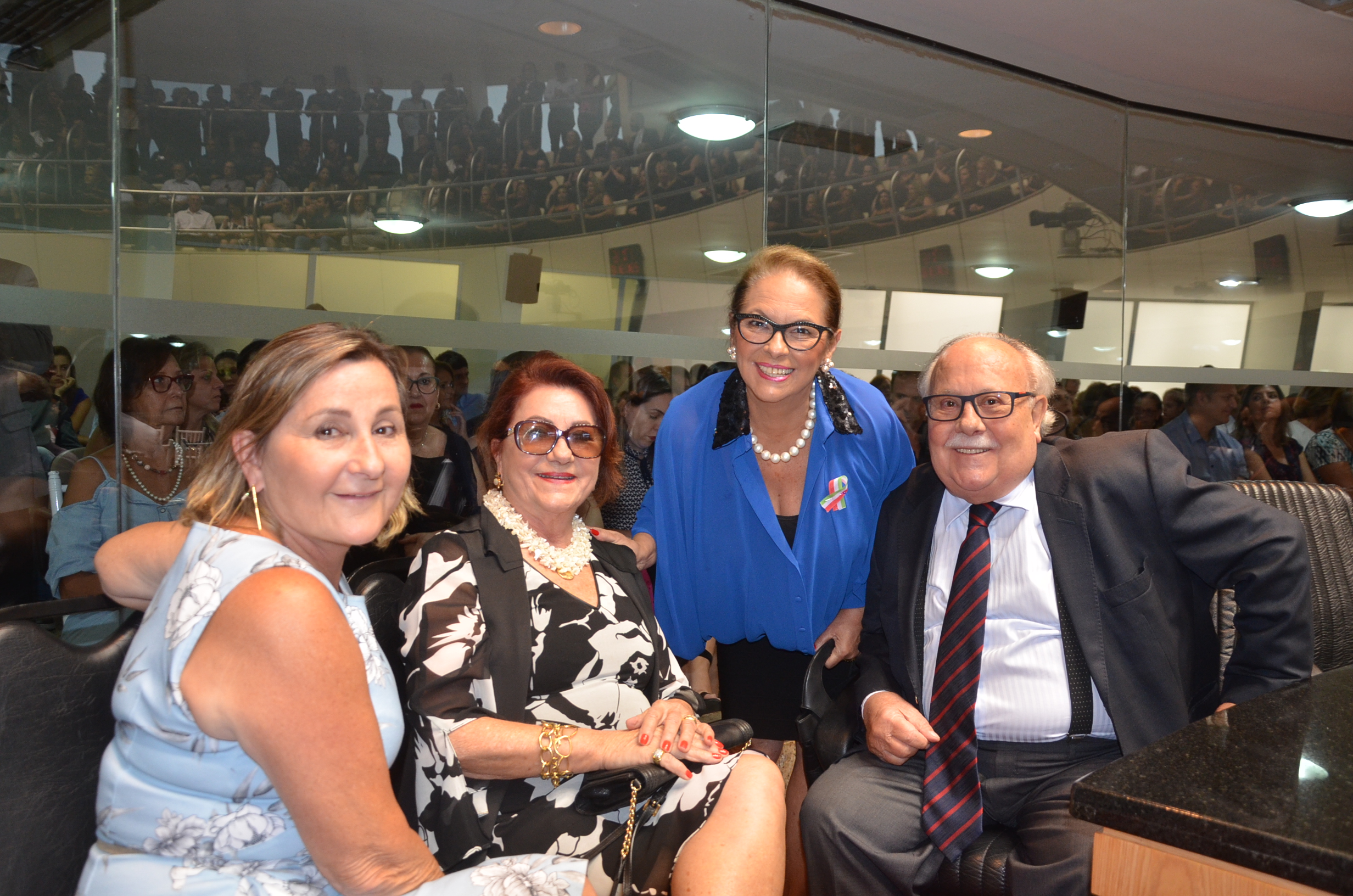 Deputada Ada De Luca é homenageada com o Título de Cidadão Honorário