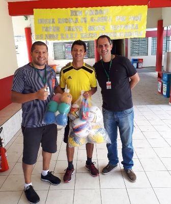 Secretaria de Educação realiza entrega de novos materiais esportivos
