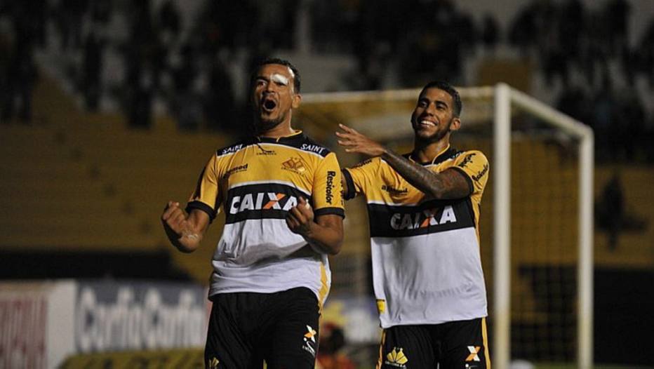 Criciúma vence e respira no Brasileiro da segundona