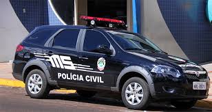 HOMEM É MORTO A TIROS AO ABRIR A PORTA DA CASA