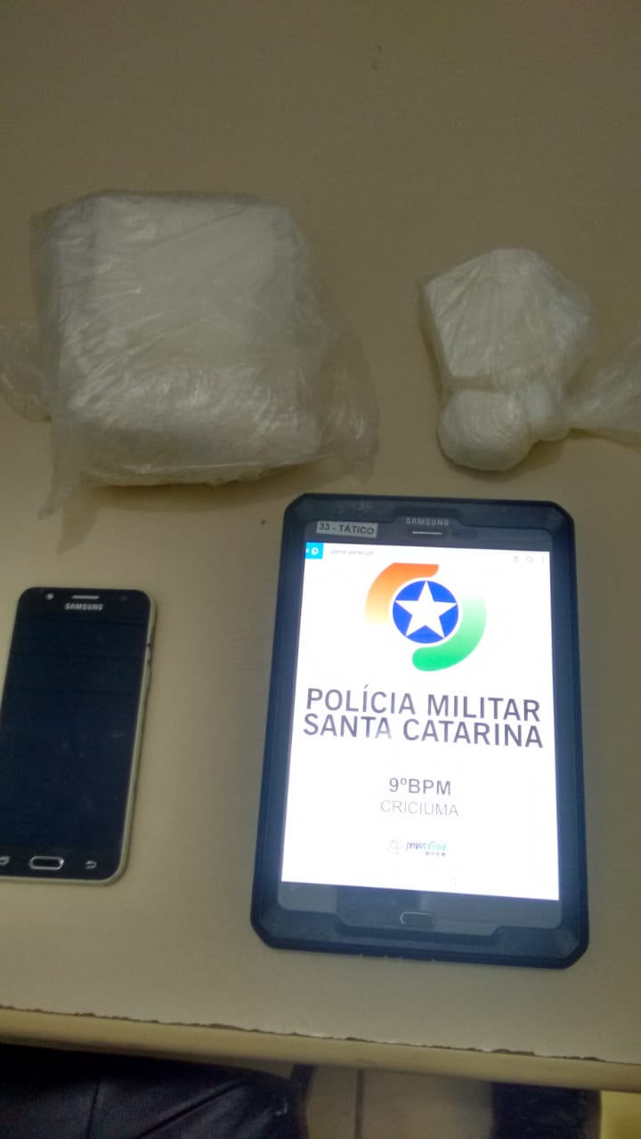 POLÍCIA MILITAR PRENDE HOMEM COM MAIS DE MEIO KG DE COCAÍNA