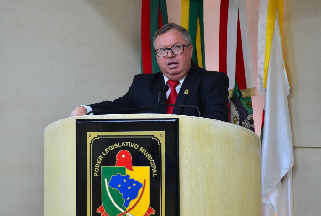 Vereador questiona empresa vencedora de contrato do Executivo