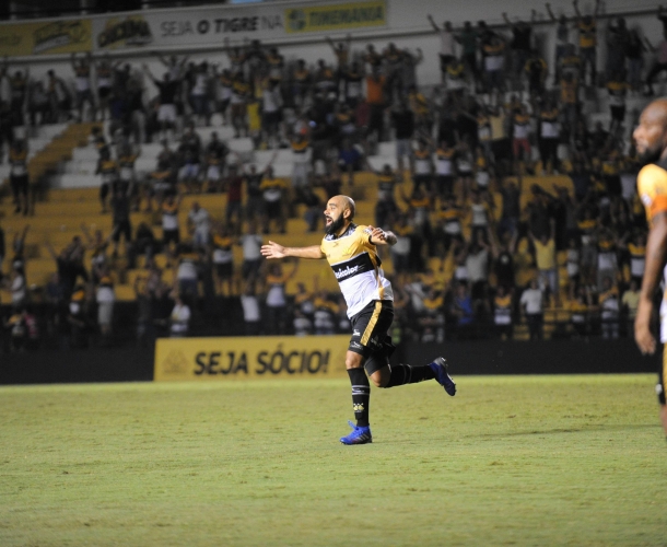 TIGRE VENCE NO FINAL COM GOLAÇO DE FALTA