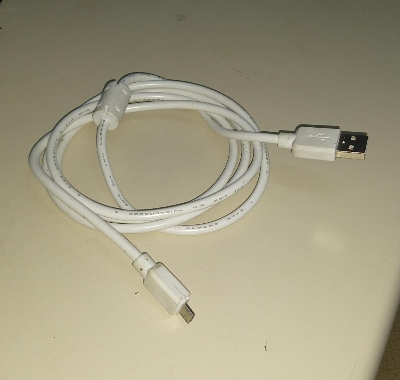PAI É PRESO ACUSADO DE BATER NO FILHO COM FIO DE TELEFONE CELULAR