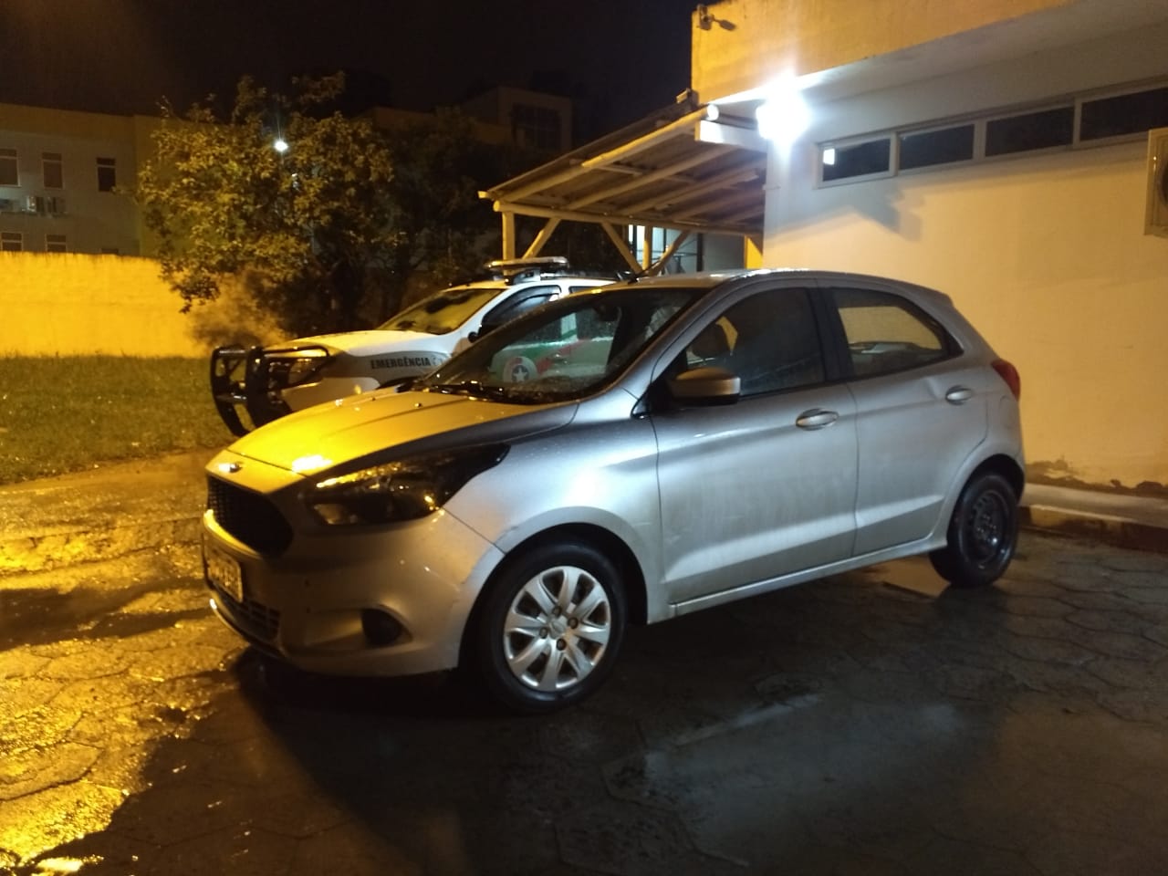 VEÍCULO FURTADO NO RS É APREENDIDO EM CRICIÚMA