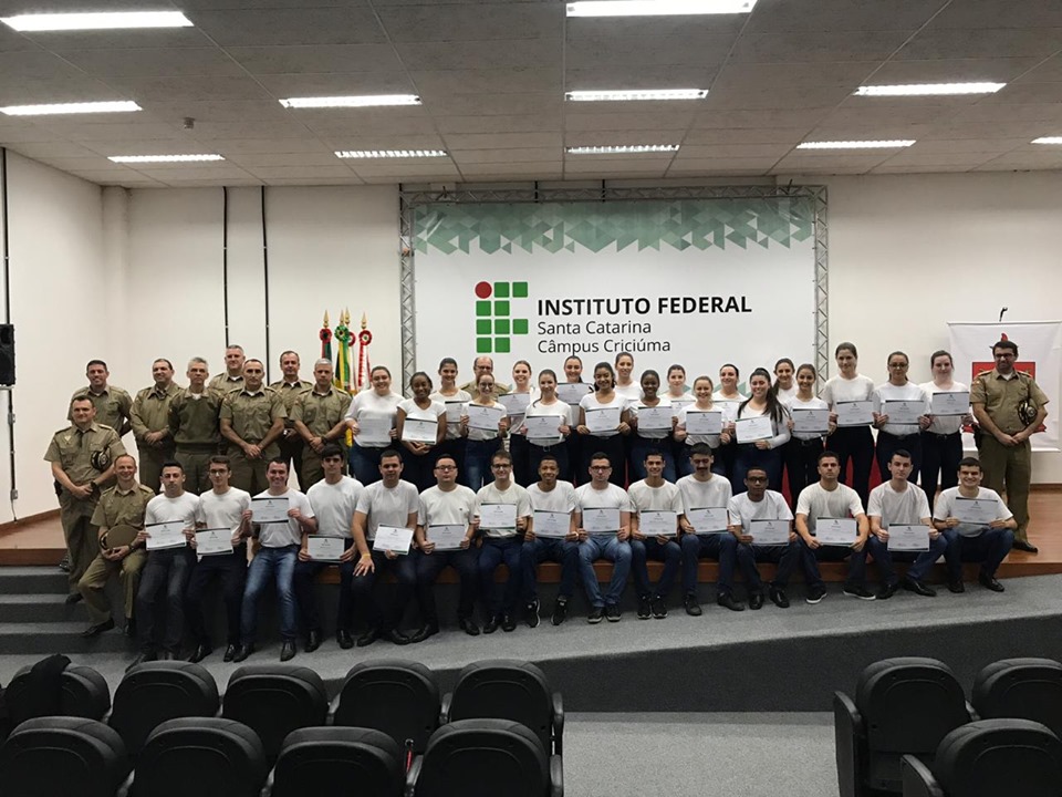 Novos agentes temporários são formados pela 6° Região de Polícia Militar