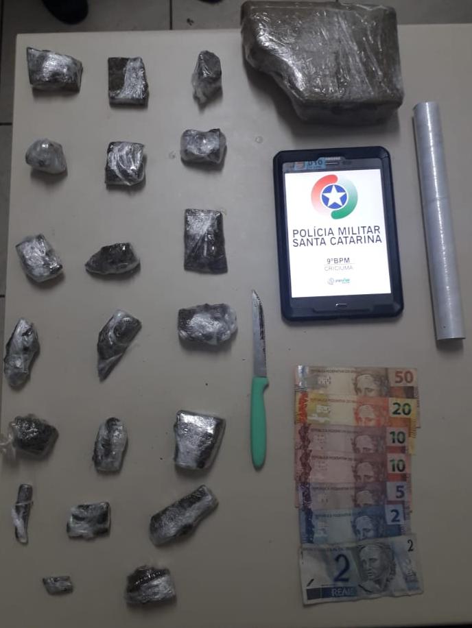 POLÍCIA MILITAR APREENDE MAIS DE 1 KG EMEIO DE MACONHA