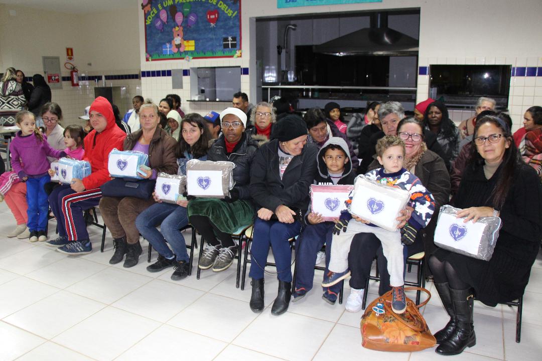LBV entrega doações de cobertores no Bairro Progresso