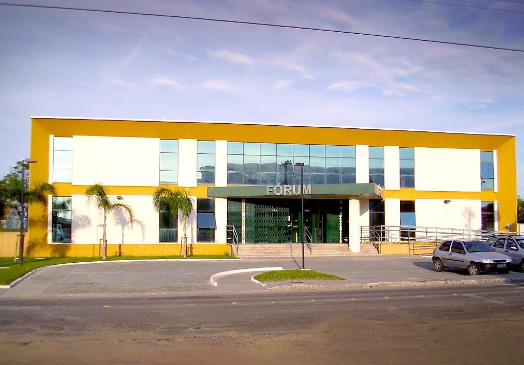 Liminar bloqueia mais de R$ 1,5 milhão em bens de ex-vereador e empresários de Laguna