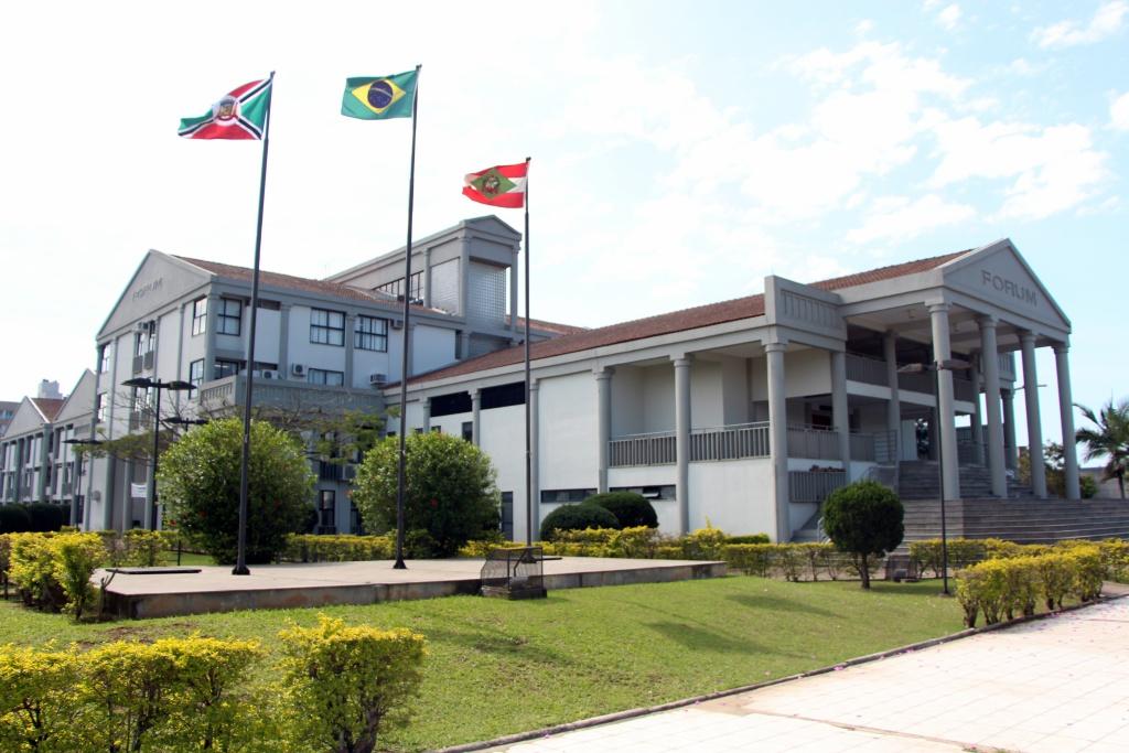 Detido por populares, autor de tentativa de homicídio tem preventiva decretada em Criciúma
