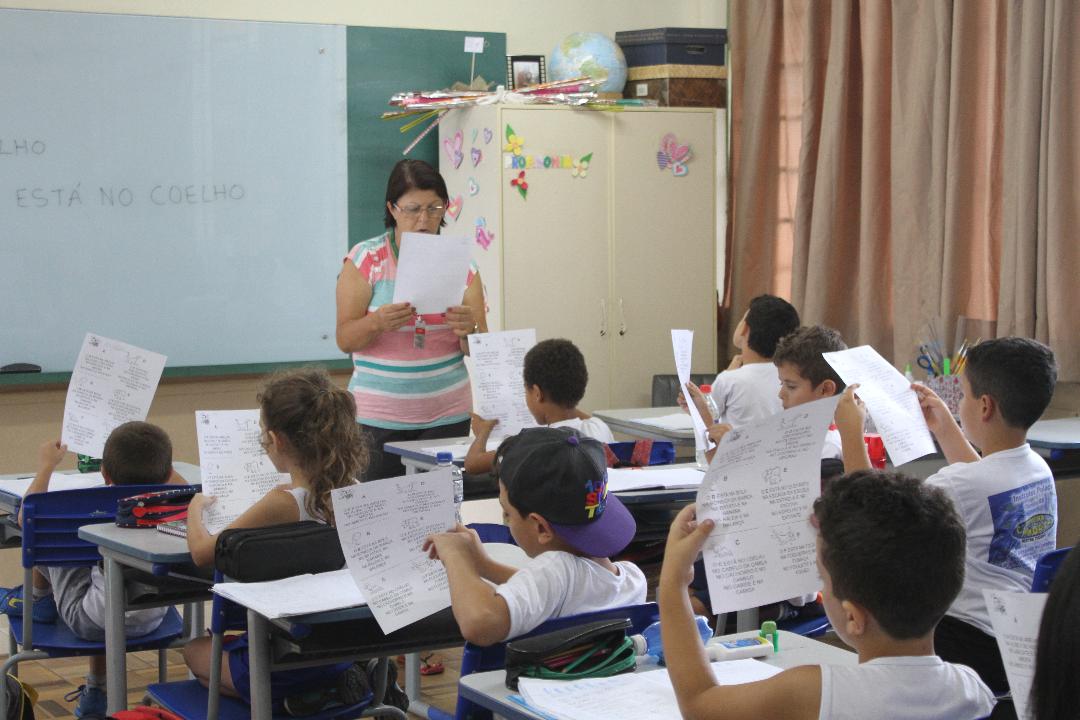 Professores da rede municipal são reajustados em 12,84 % no piso salarial