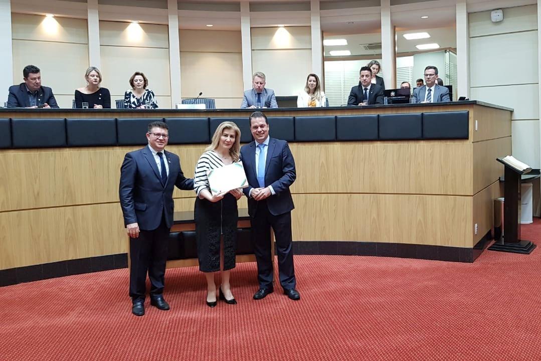 Unesc recebe prêmio Destaque SC 2019 na Alesc