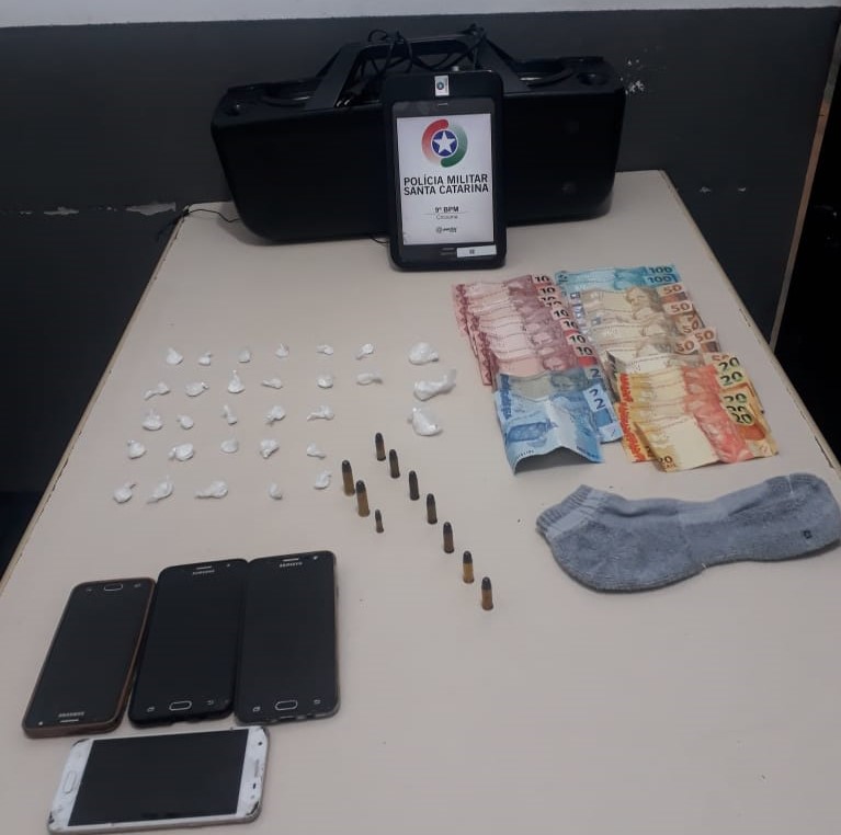 Polícia Militar apreende droga e munições na Vila Nova Esperança