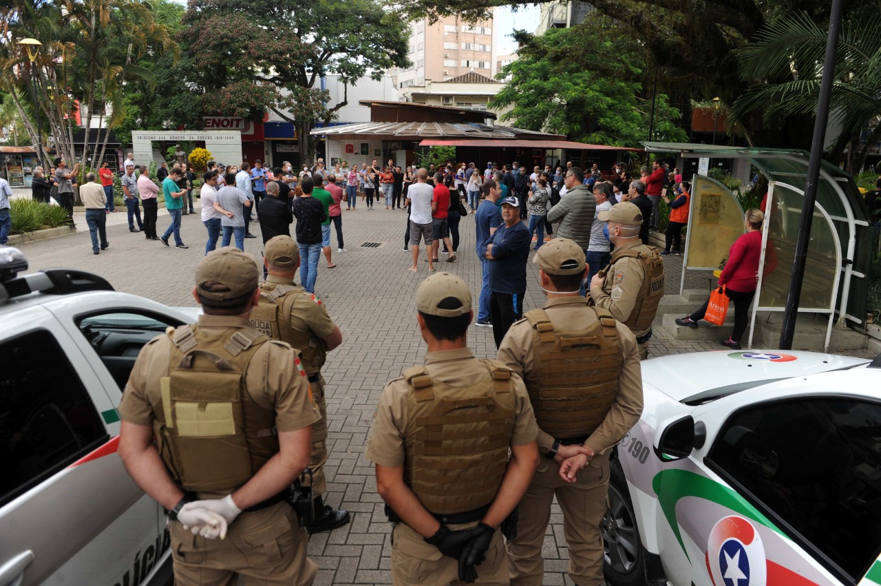 Polícia Militar vai fazer cumprir decreto do governo do estado que vai até dia 13