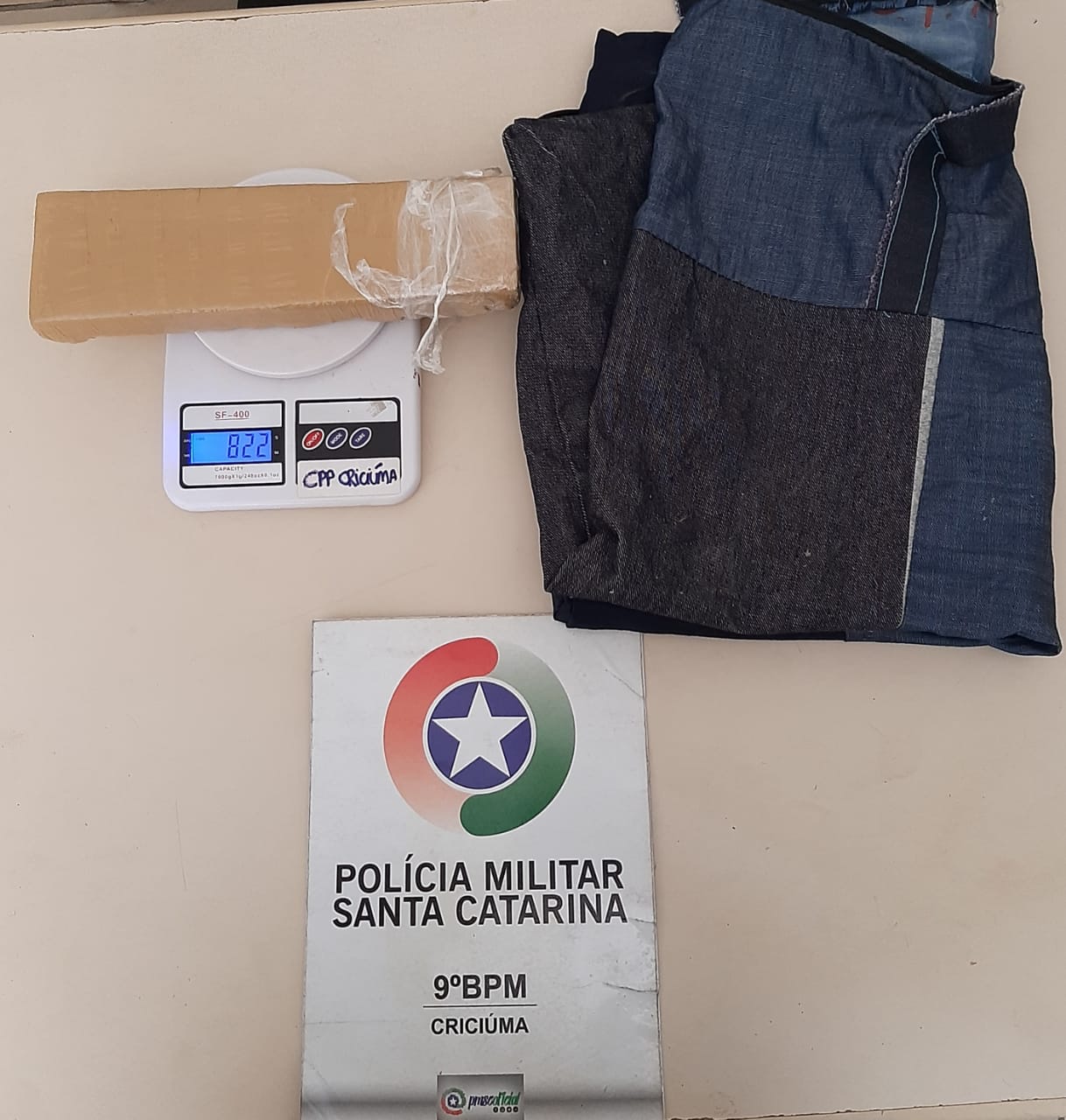 Polícia Militar apreende droga em casa abandonada da na Santa Luzia